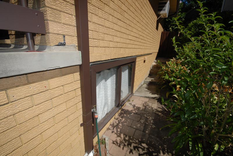 Side lightwell for your subfloor outdoor